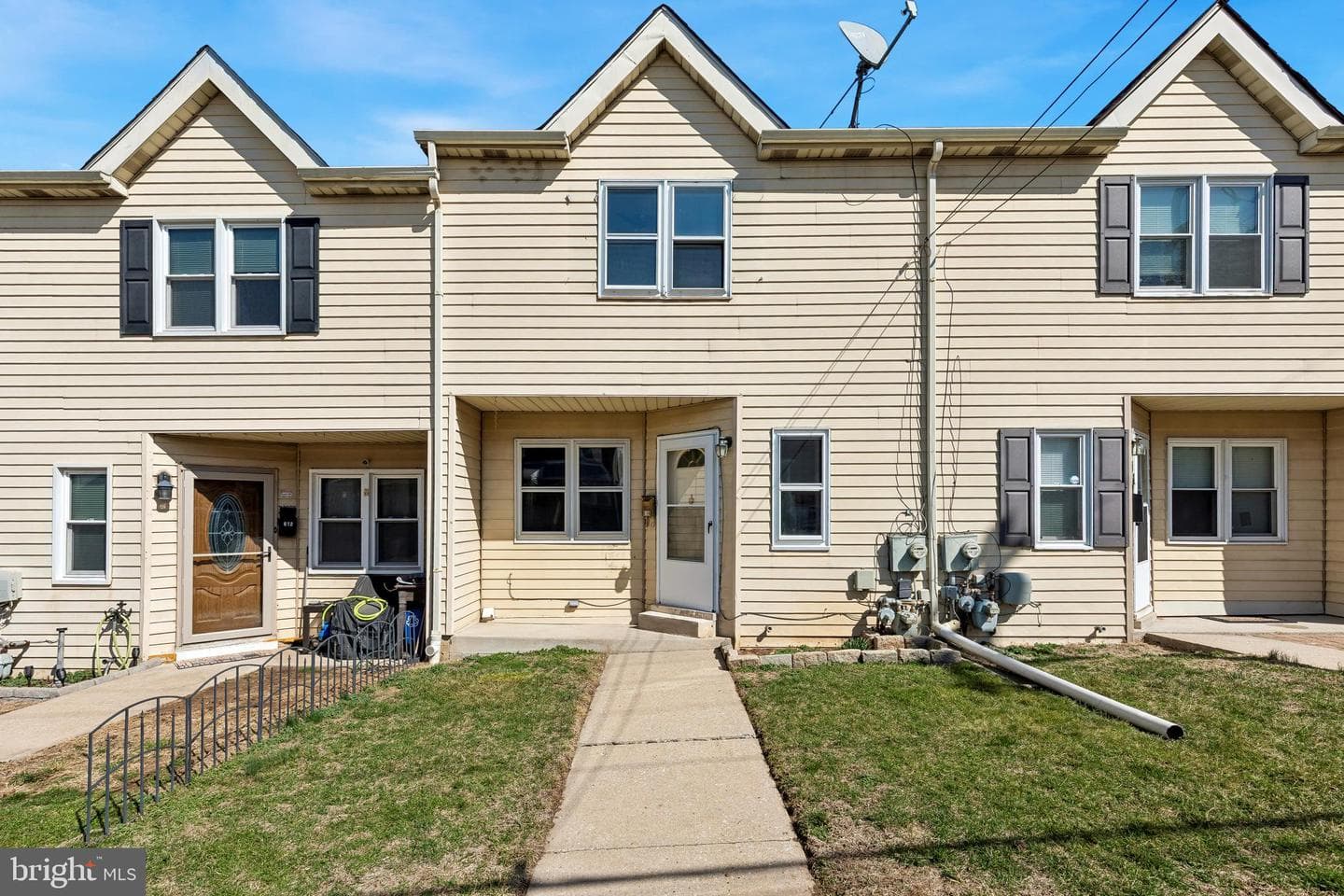 614 Fraley Street photo 1