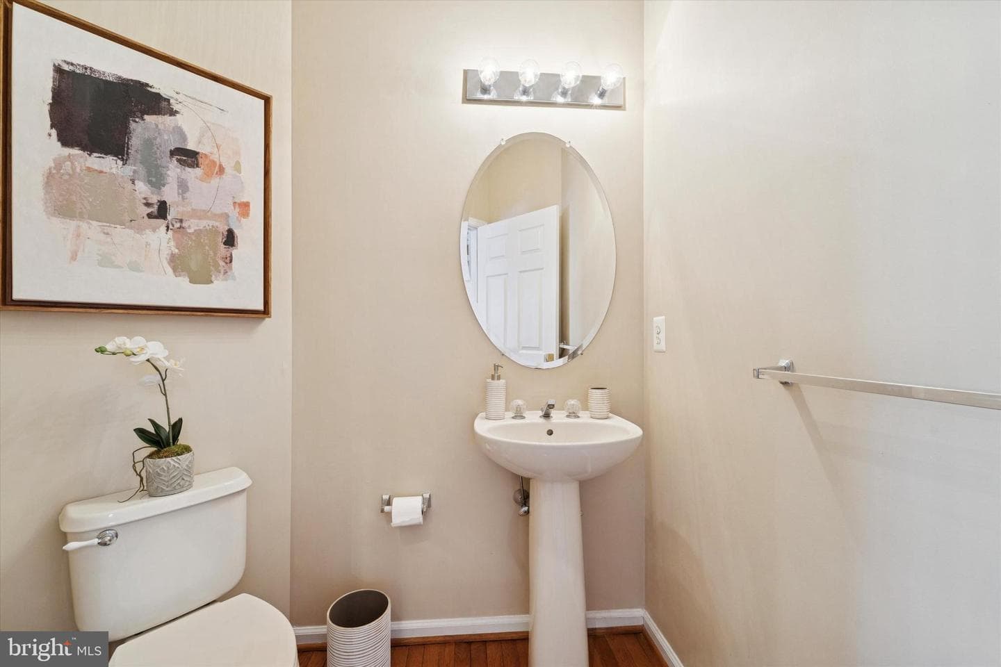 218 Hazeltine Circle photo 17