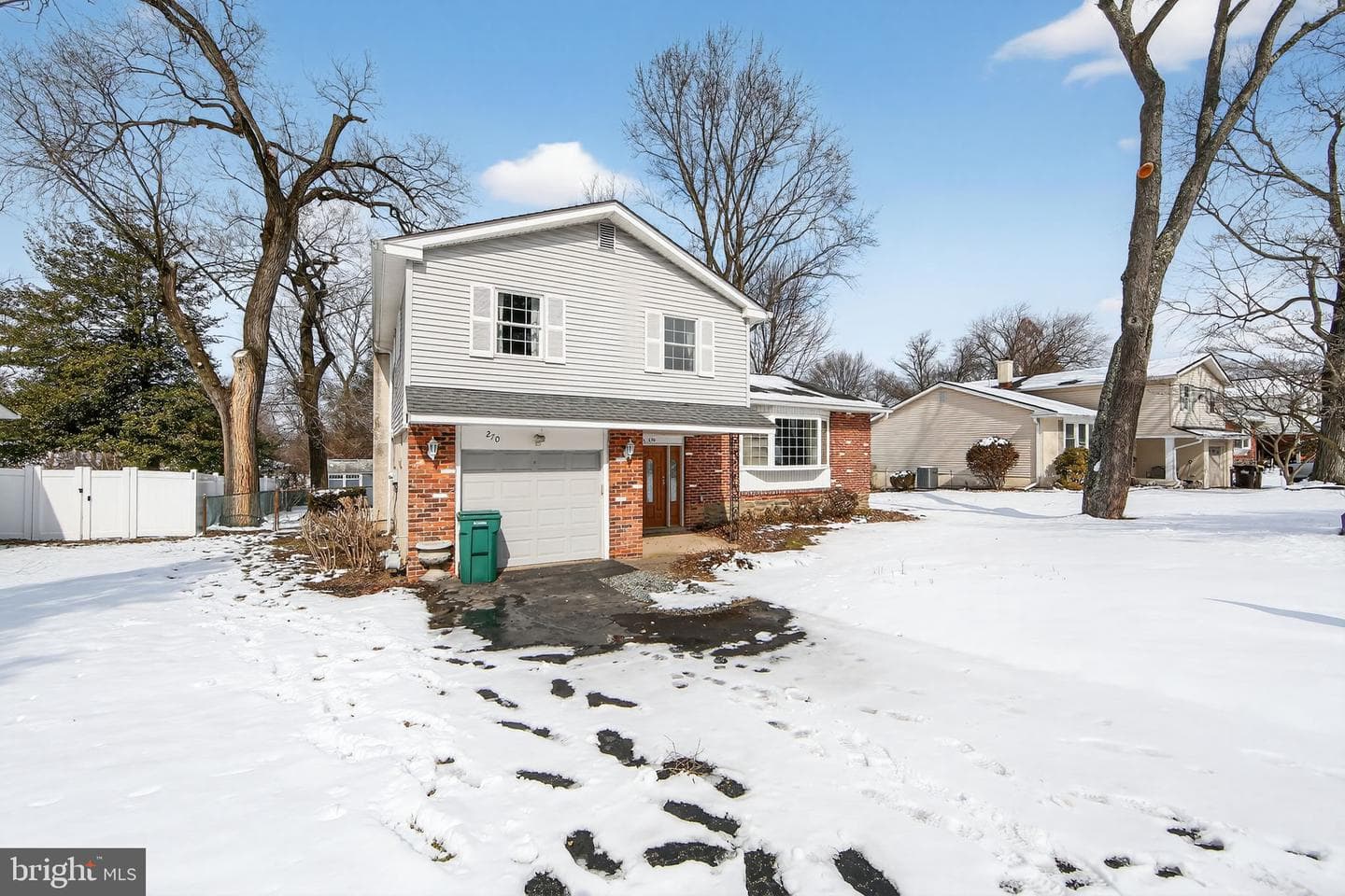 270 Riverview Road photo 3