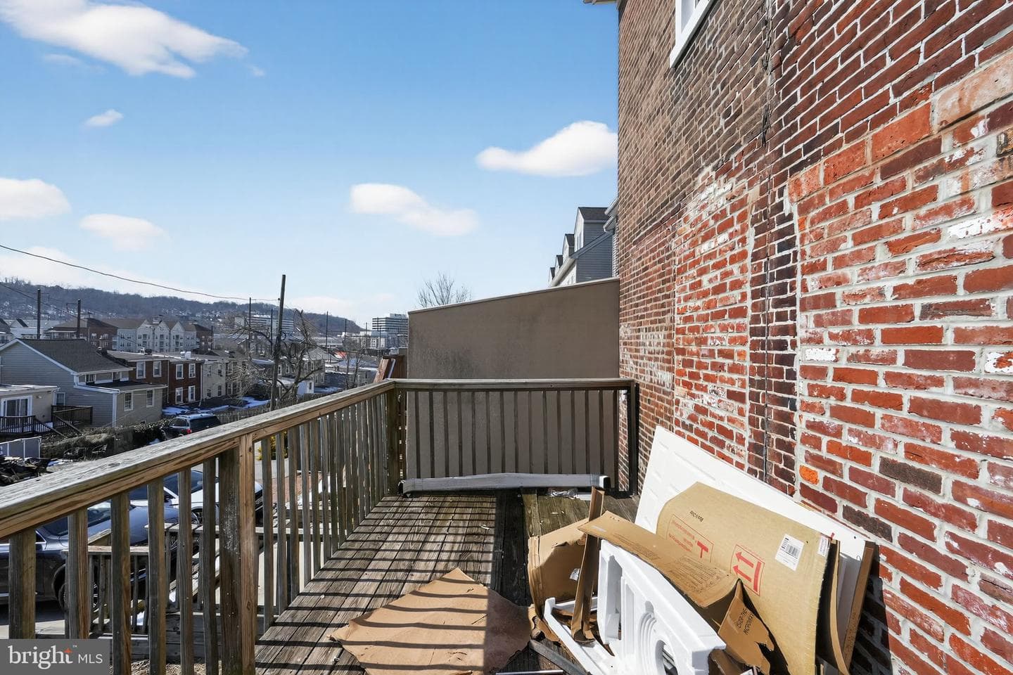 389 E Hector Street photo 3