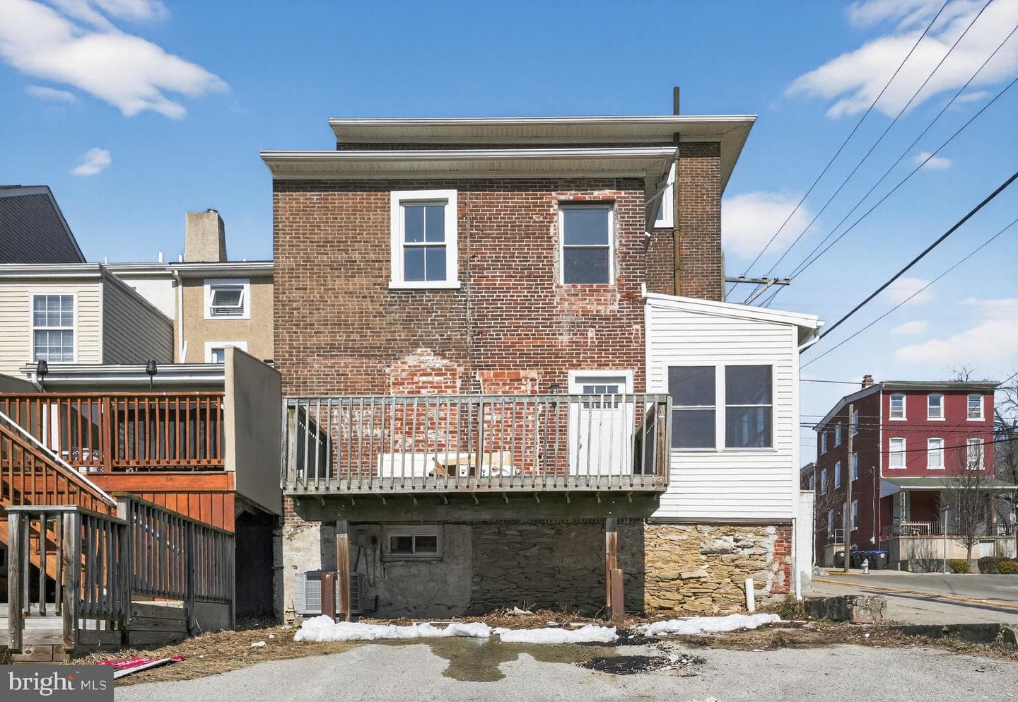 389 E Hector Street photo 5