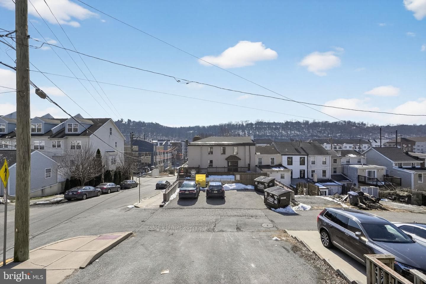 389 E Hector Street photo 6