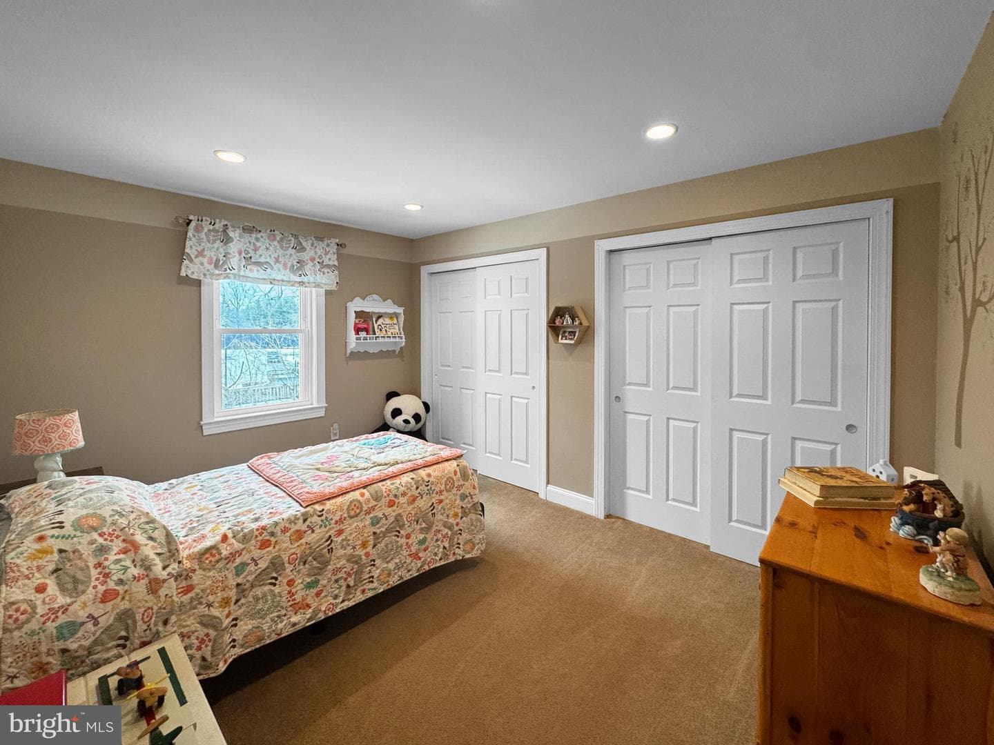 188 Freeland Drive photo 35