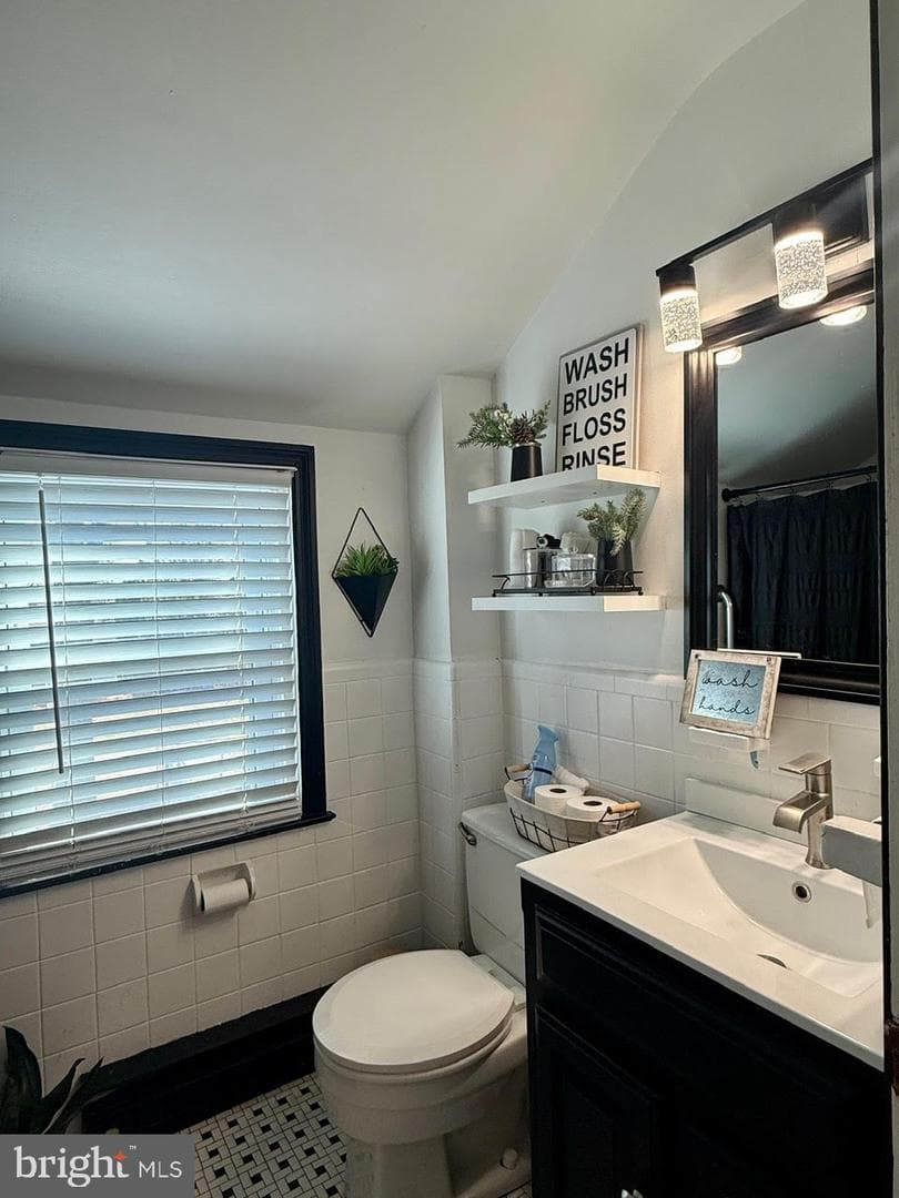 1436 Cherry Lane photo 8