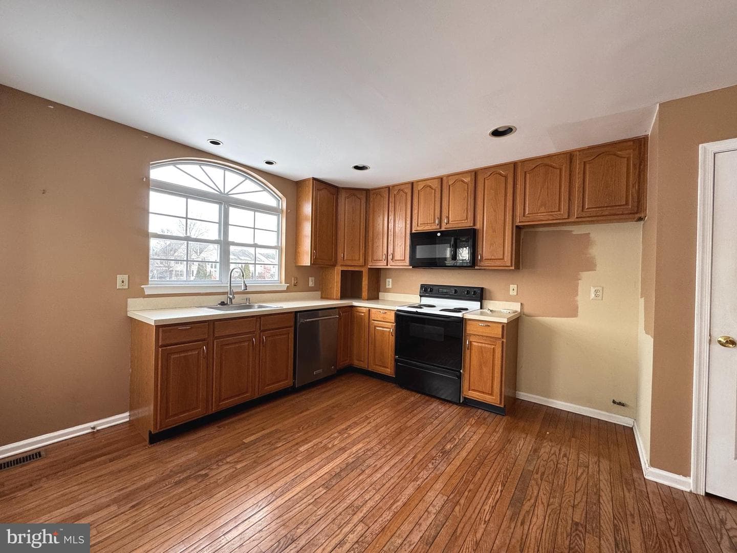 25 Castle Drive photo 12