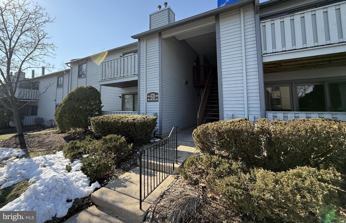 405 Hickory Court photo 1