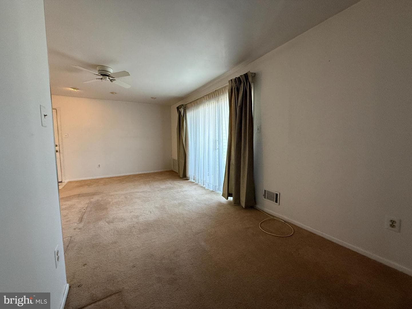 405 Hickory Court photo 10