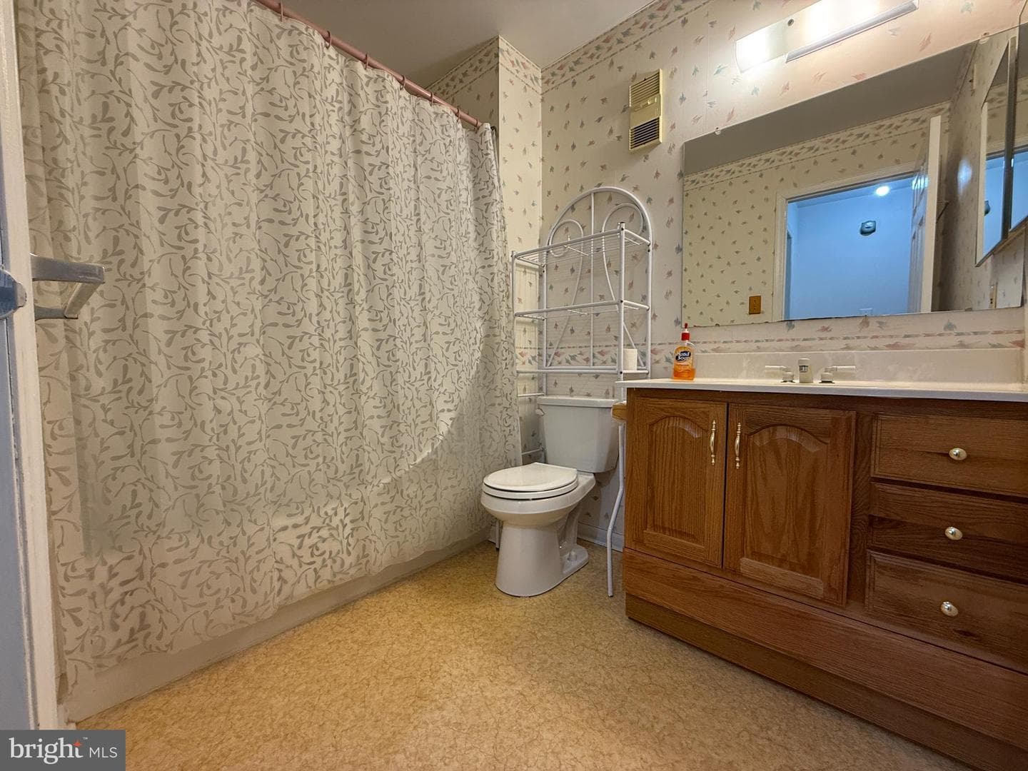 405 Hickory Court photo 15