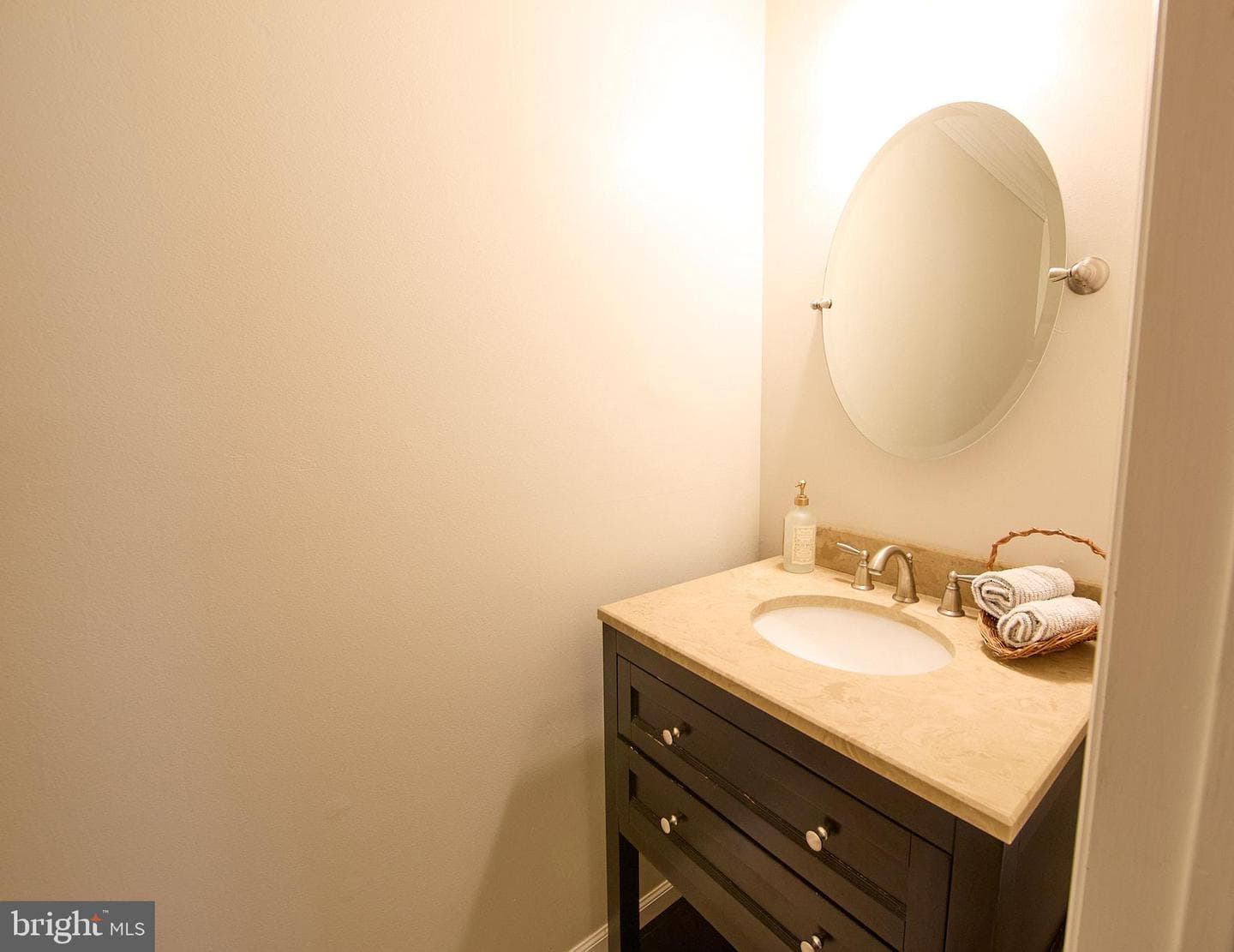 224 Washington Court photo 12