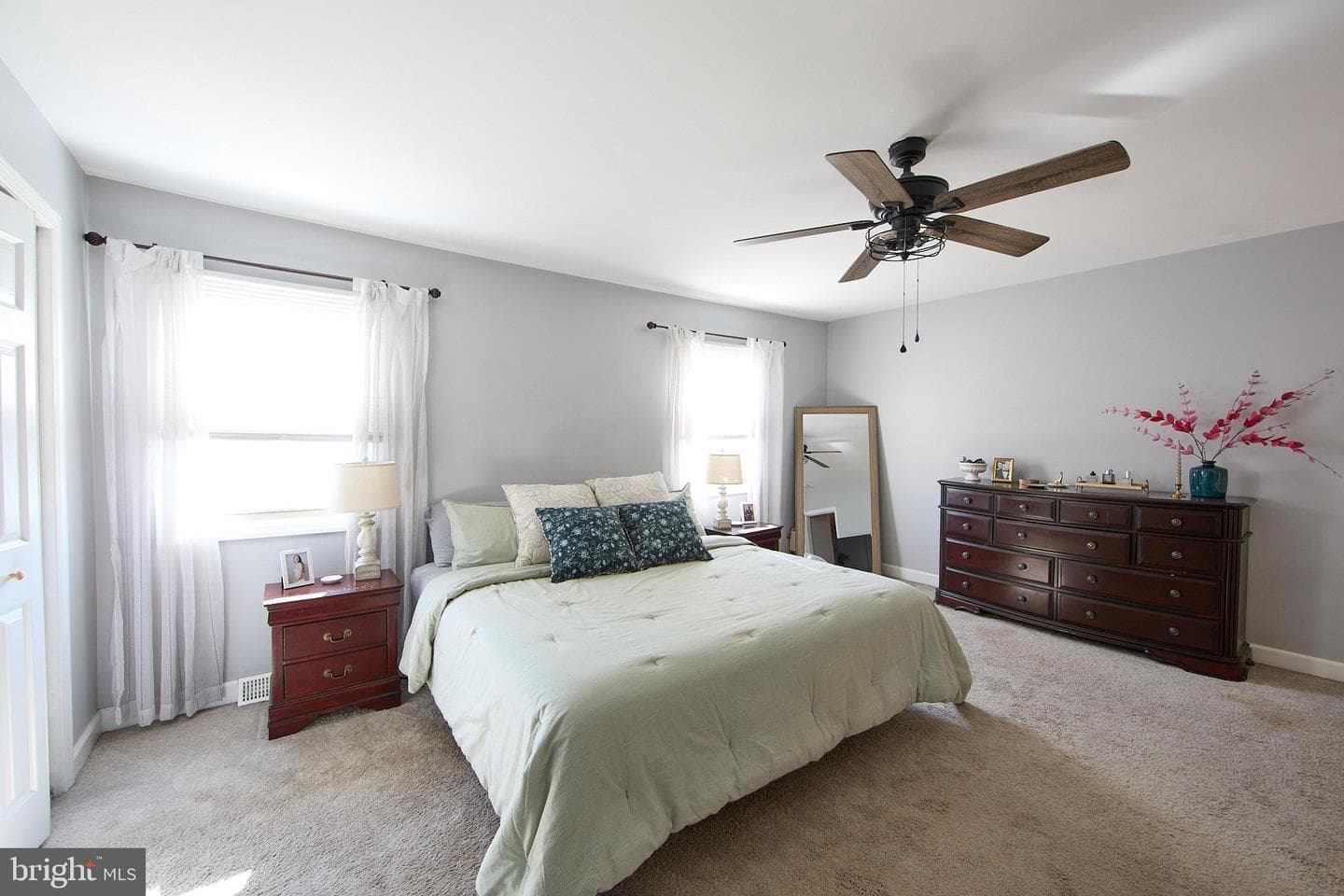 224 Washington Court photo 14