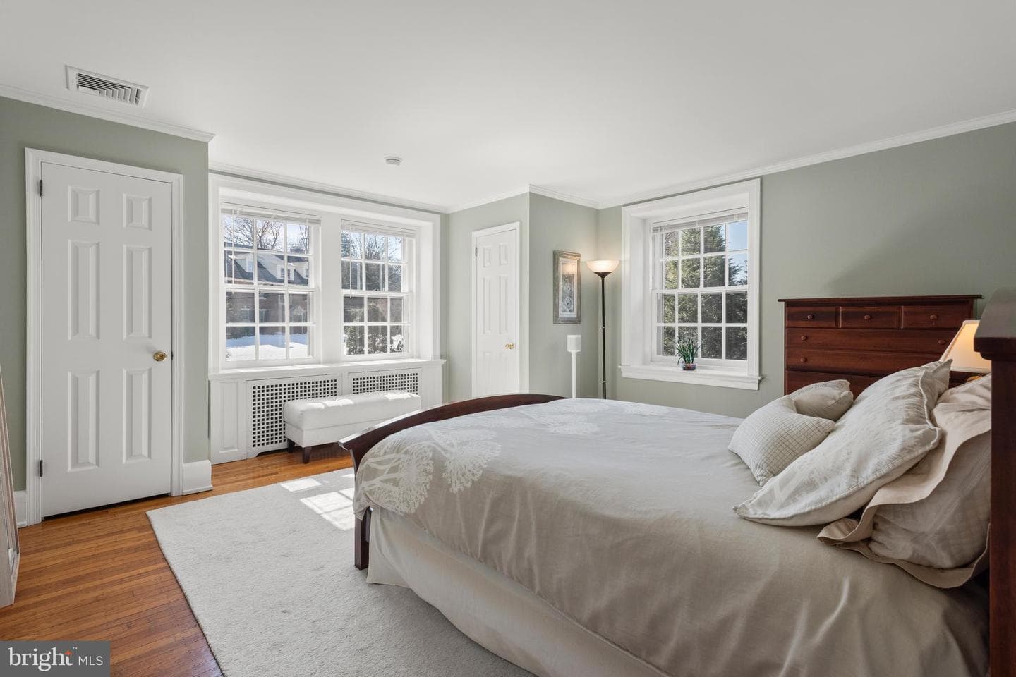 621 Pembroke Road photo 38