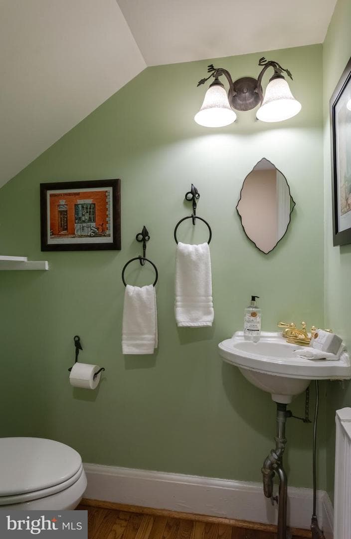 621 Pembroke Road photo 46