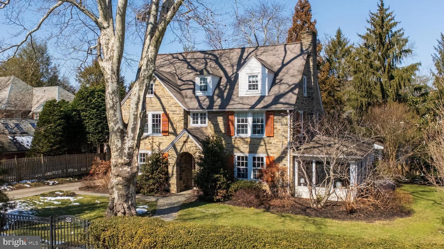 621 Pembroke Road photo 5