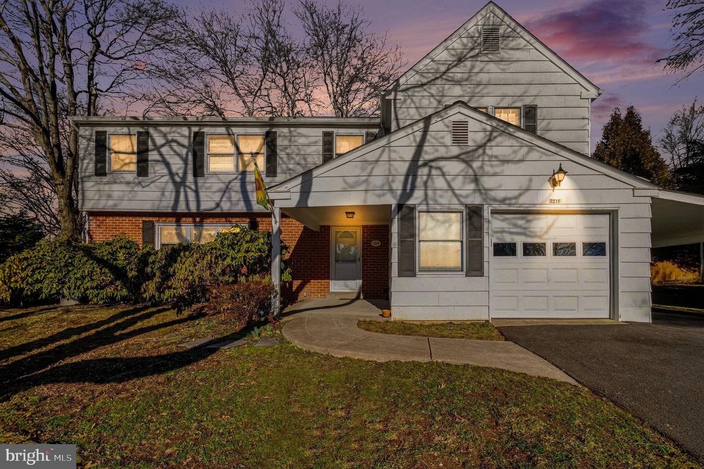 3219 E Hayes Road photo 2