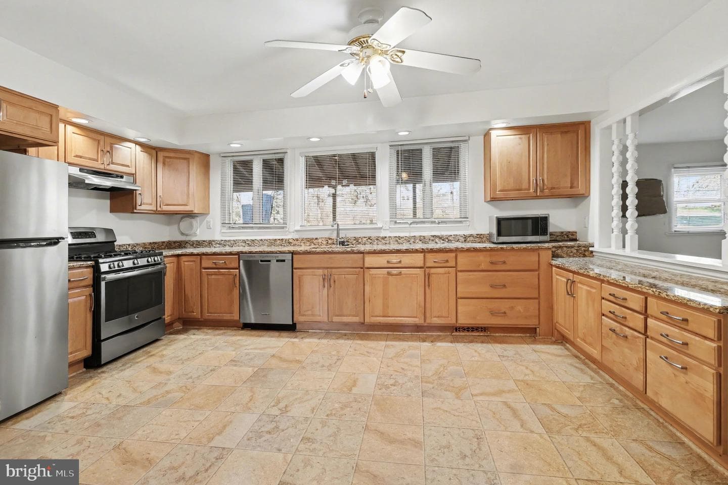 3219 E Hayes Road photo 7