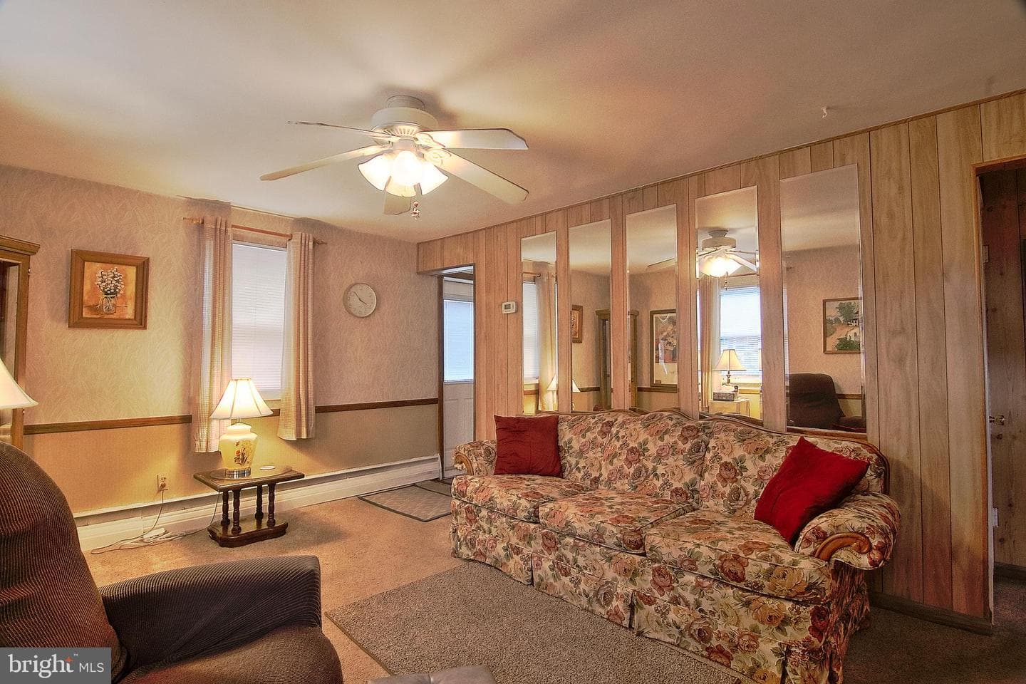 220 Wilson Street photo 2
