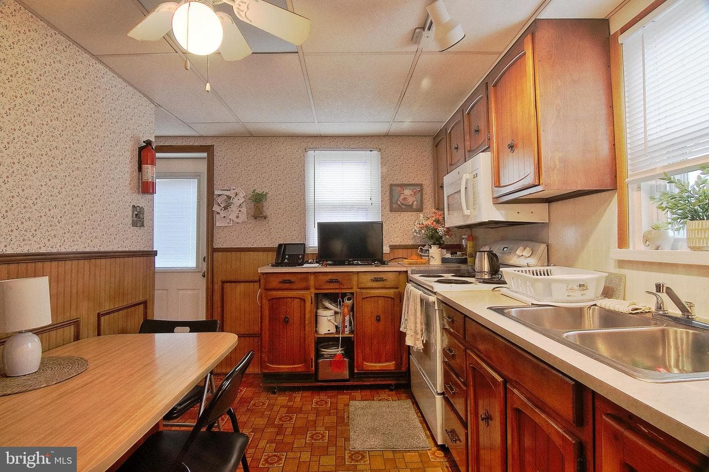220 Wilson Street photo 6