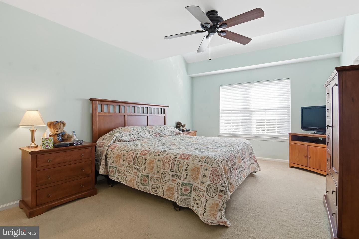 1503 Reagan photo 12