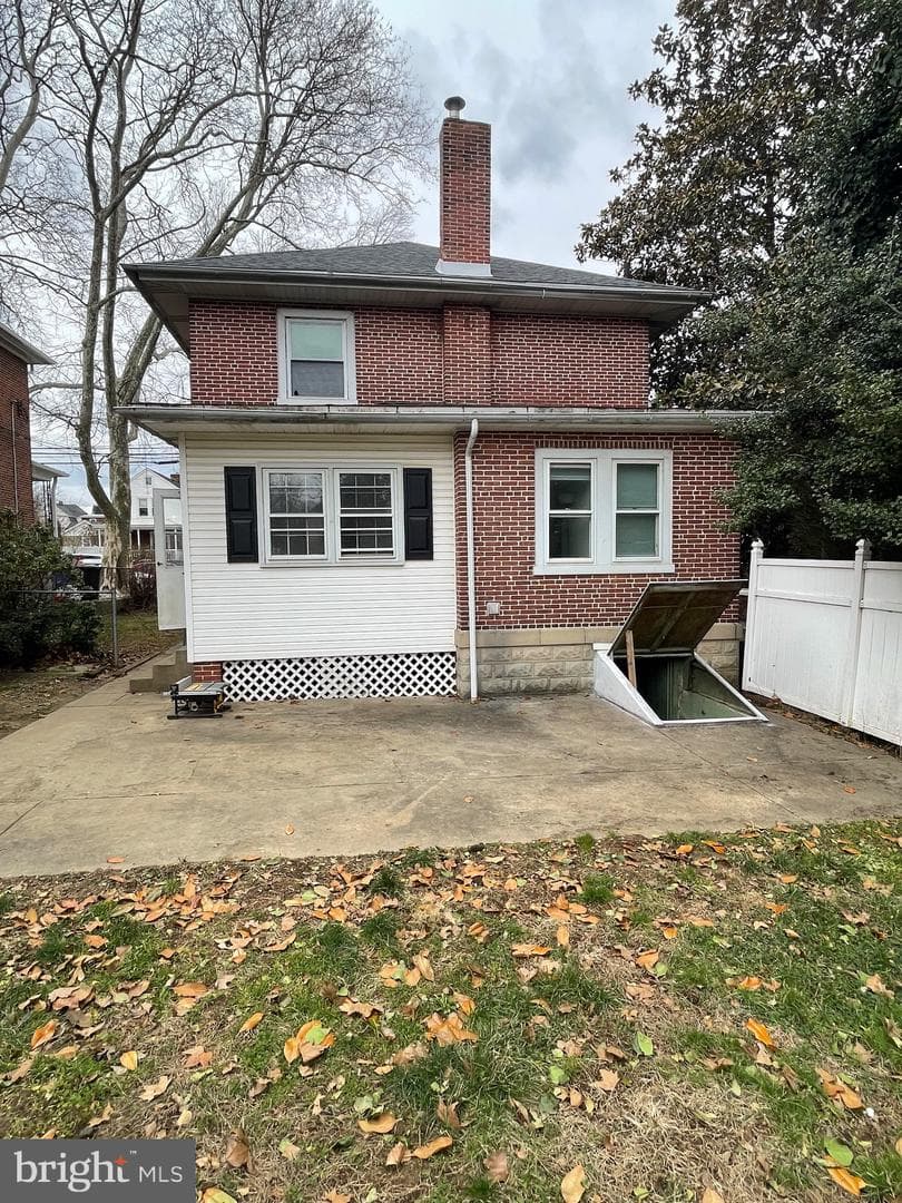 134 W 10th Avenue photo 37