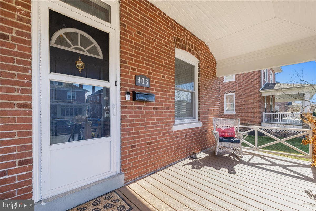 403 W Mount Vernon Street photo 4
