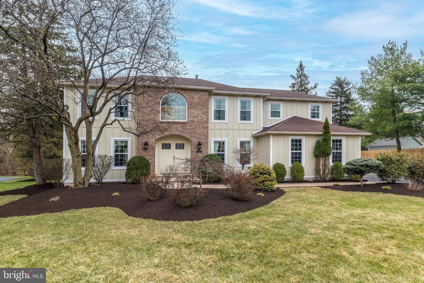 102 Oval Lane