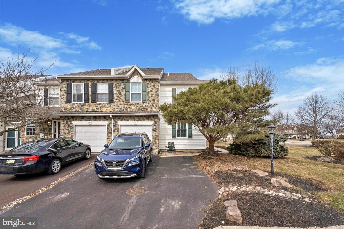 636 Chadbourne Court photo 2