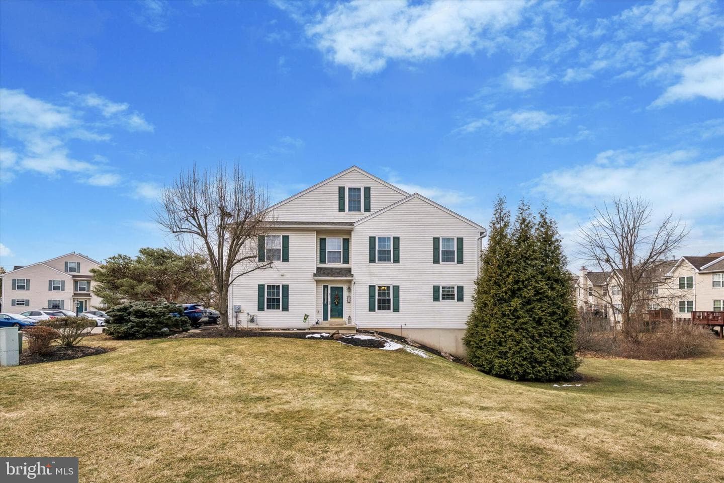 636 Chadbourne Court photo 3