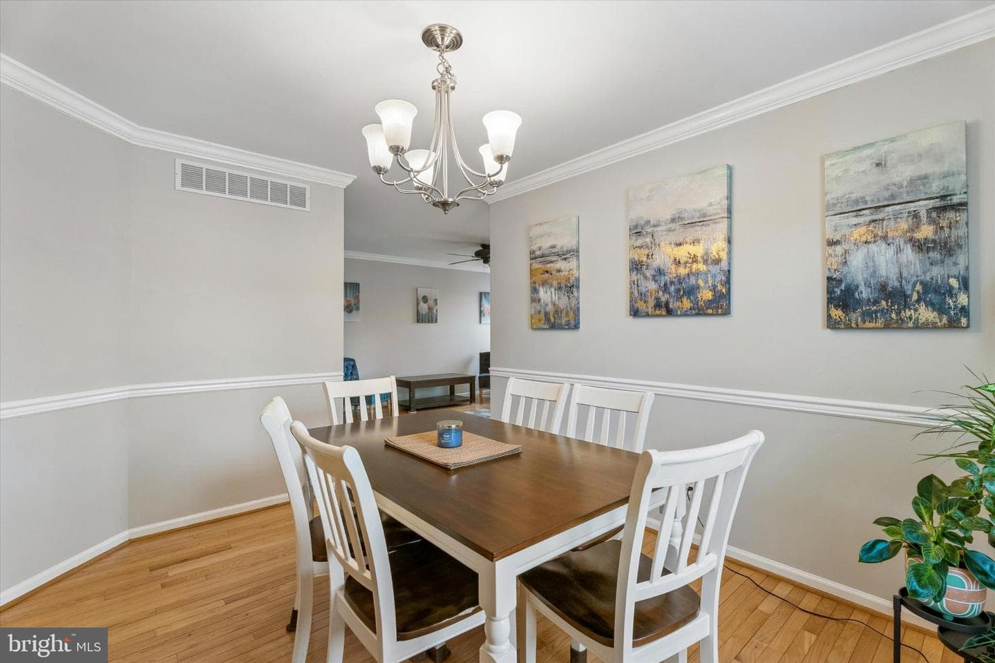 636 Chadbourne Court photo 8