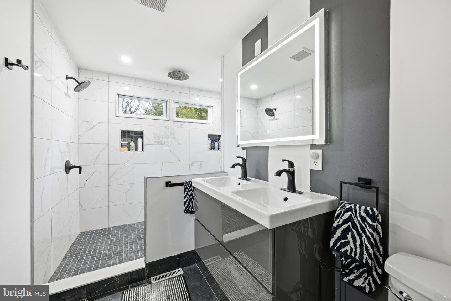 683 Sunnyside Avenue photo 22