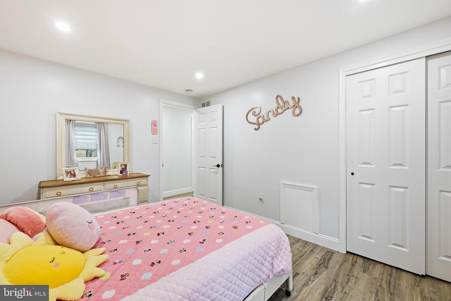 683 Sunnyside Avenue photo 25