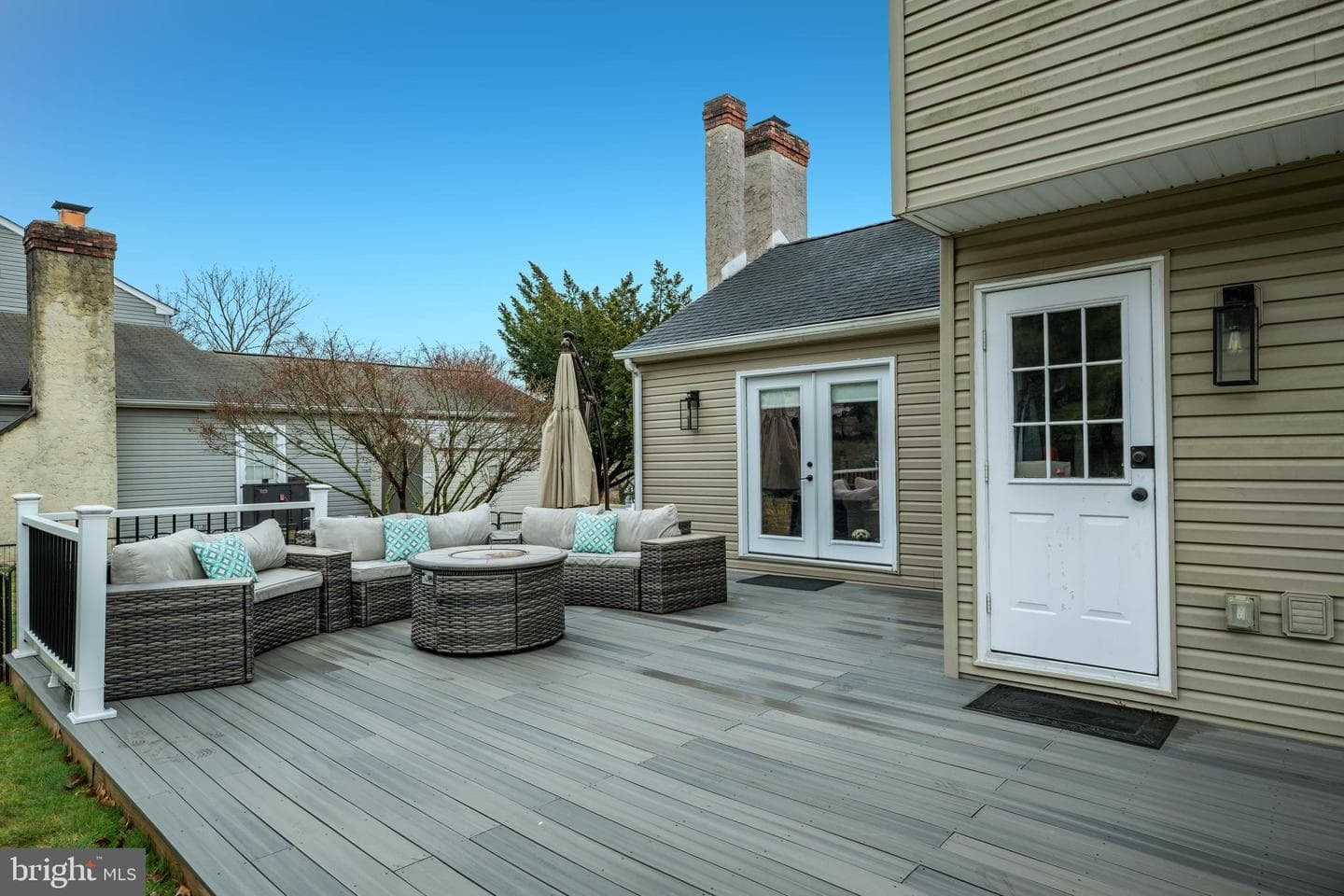 683 Sunnyside Avenue photo 32