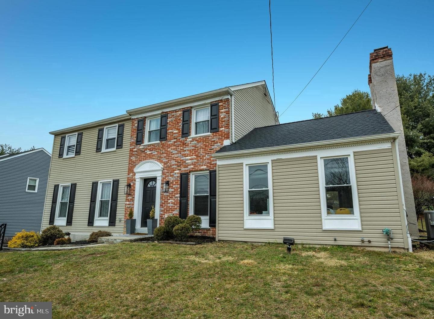 683 Sunnyside Avenue photo 4