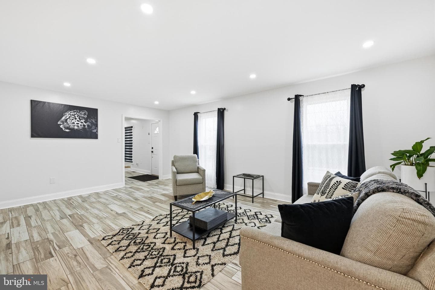 683 Sunnyside Avenue photo 6