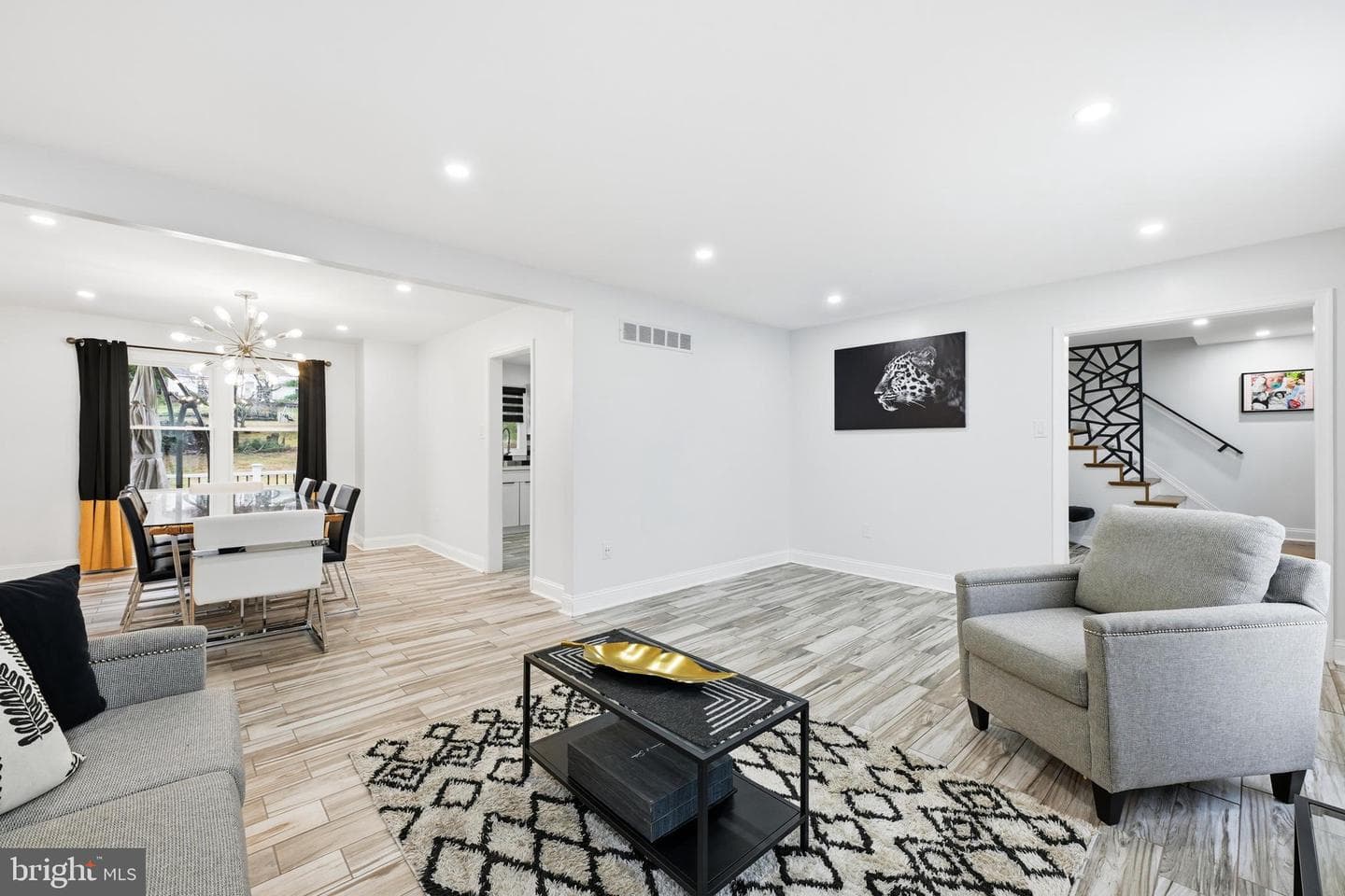 683 Sunnyside Avenue photo 7
