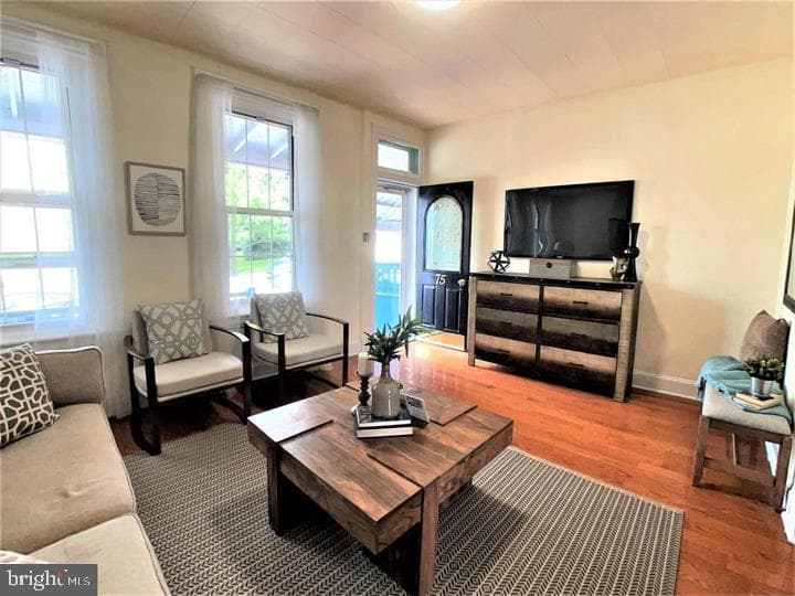 75 Harry Street photo 24