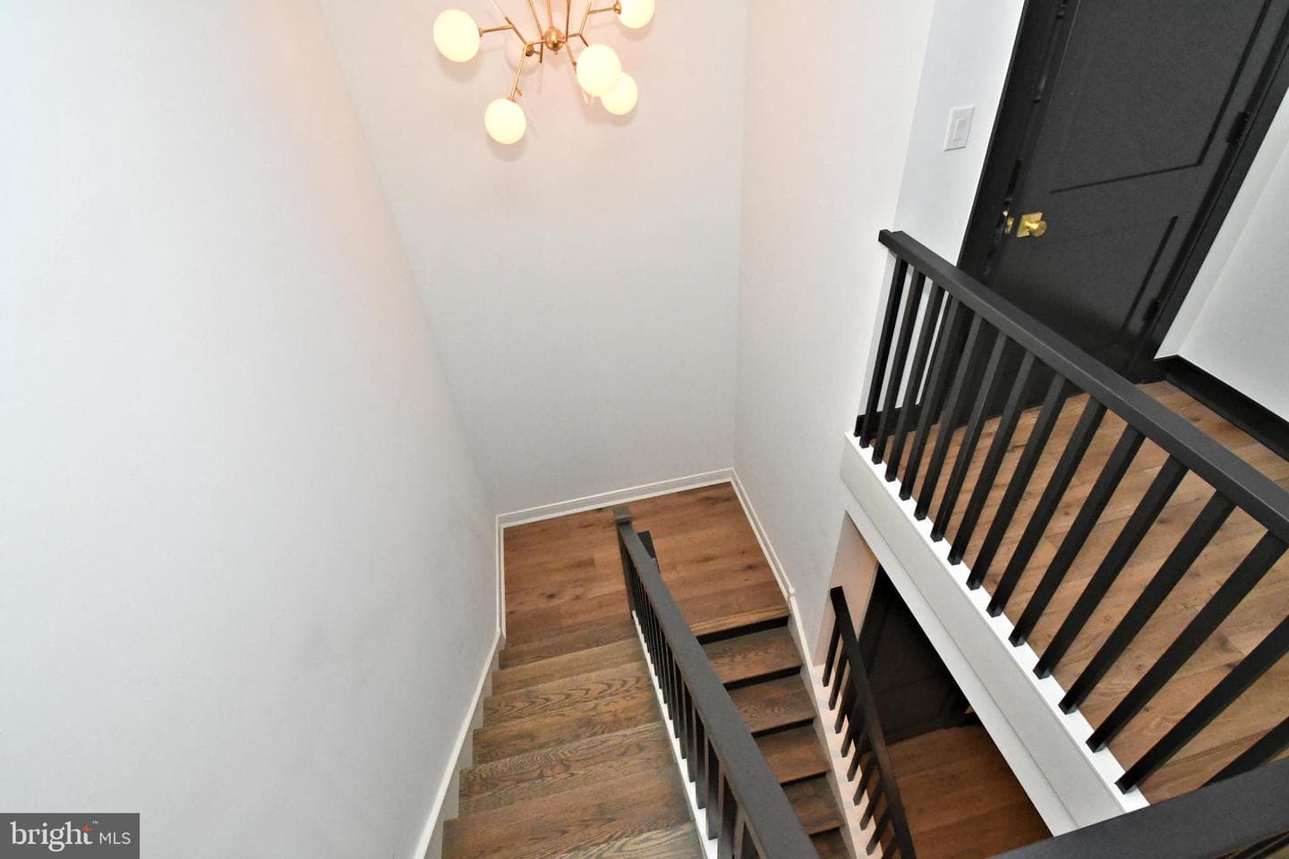 10 Richards Way photo 28