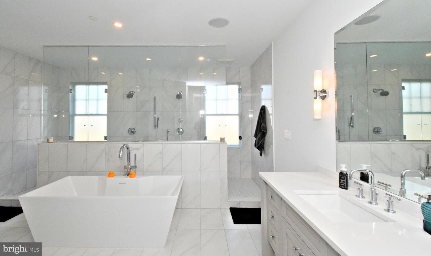 10 Richards Way photo 39