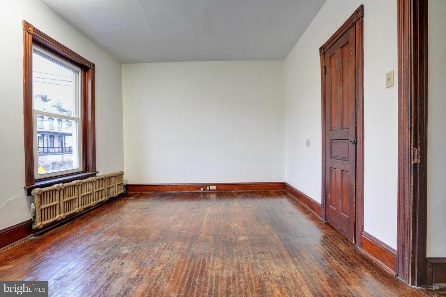 642 Walnut Street photo 11