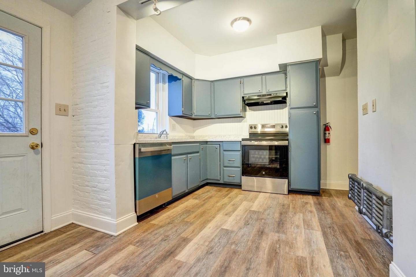 642 Walnut Street photo 4