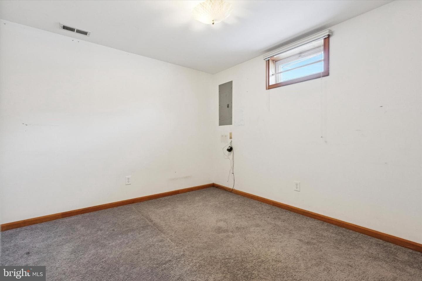 111 Clayton Court photo 37