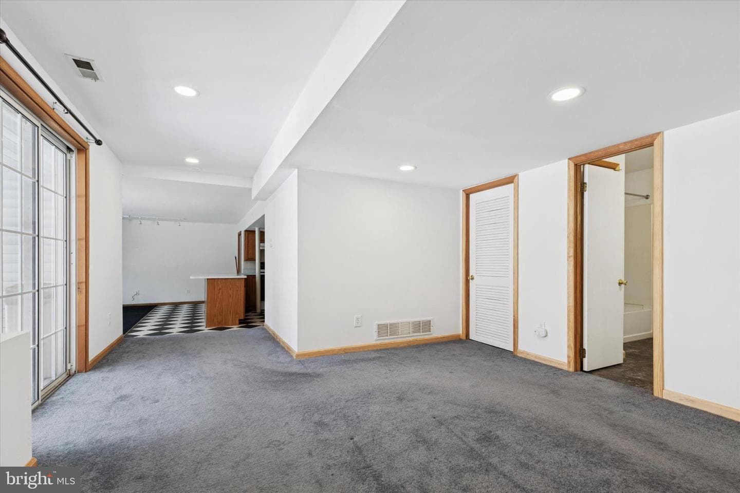 111 Clayton Court photo 43