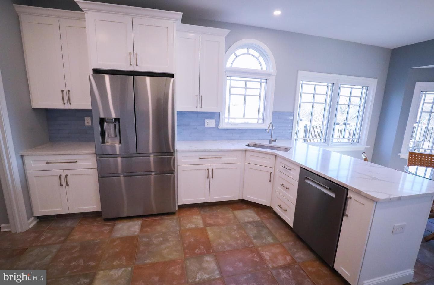 102 Waterview photo 3