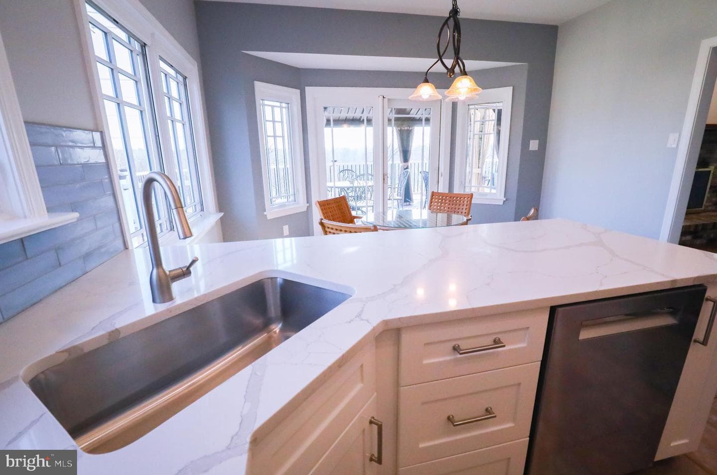 102 Waterview photo 4