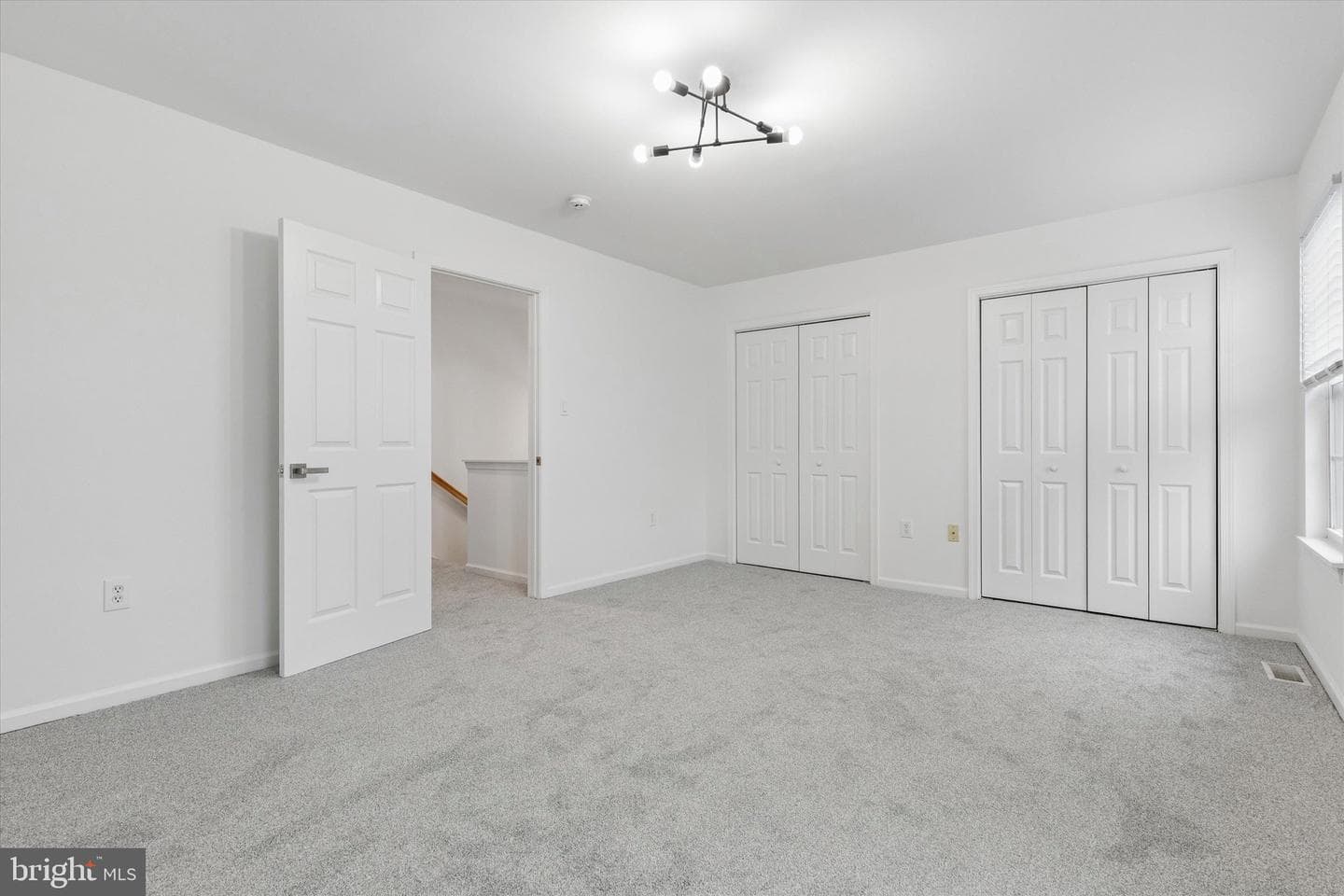 630 E Marshall Street photo 16