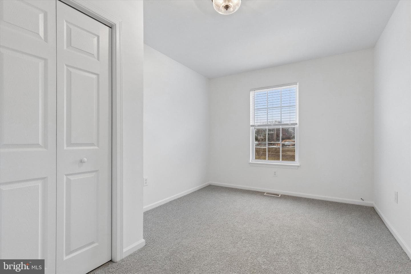 630 E Marshall Street photo 18
