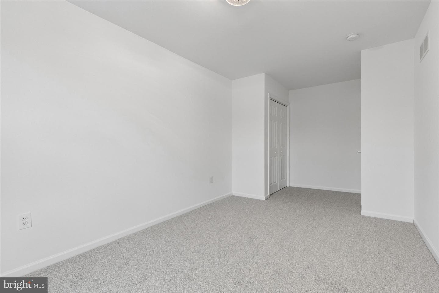 630 E Marshall Street photo 21