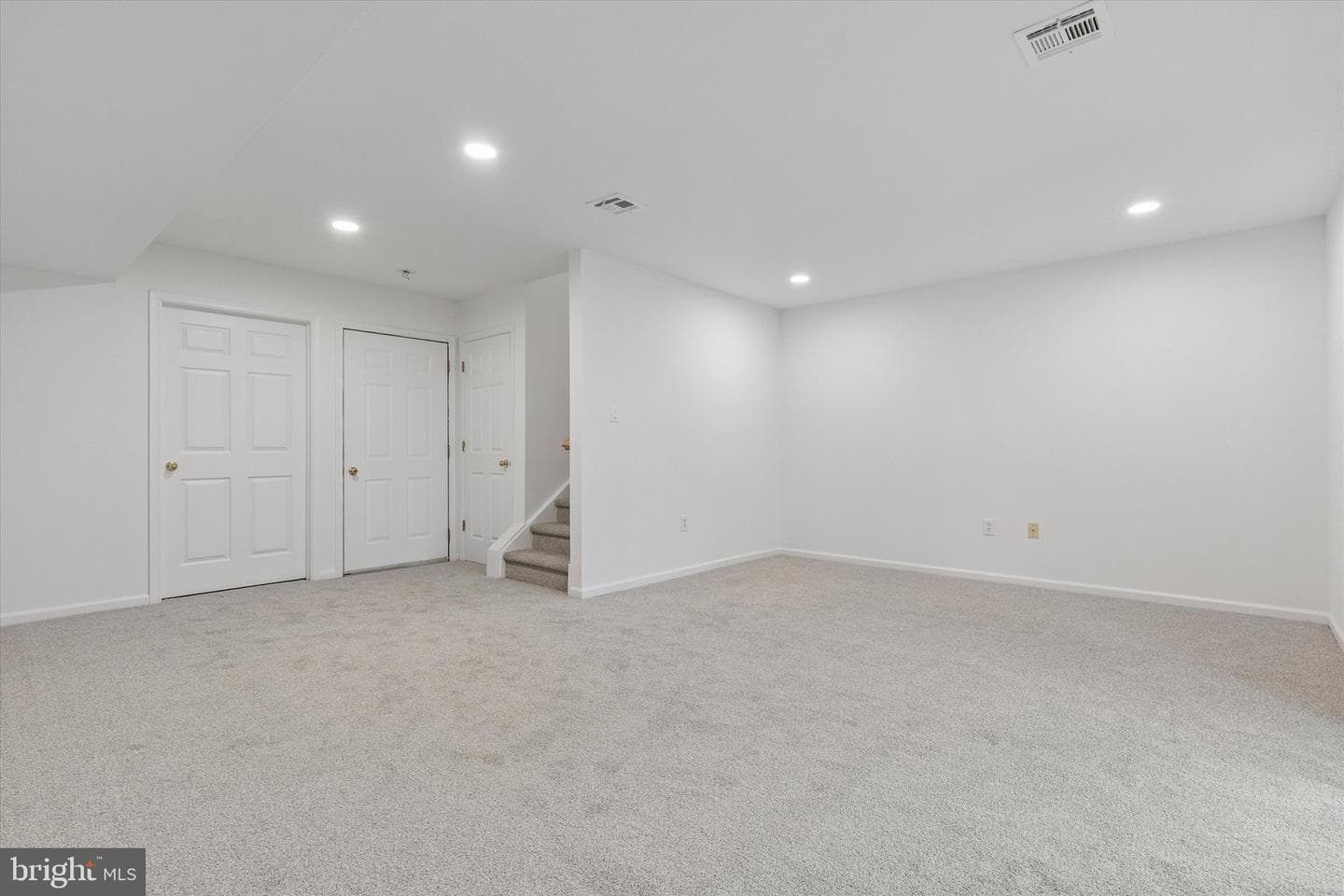 630 E Marshall Street photo 23