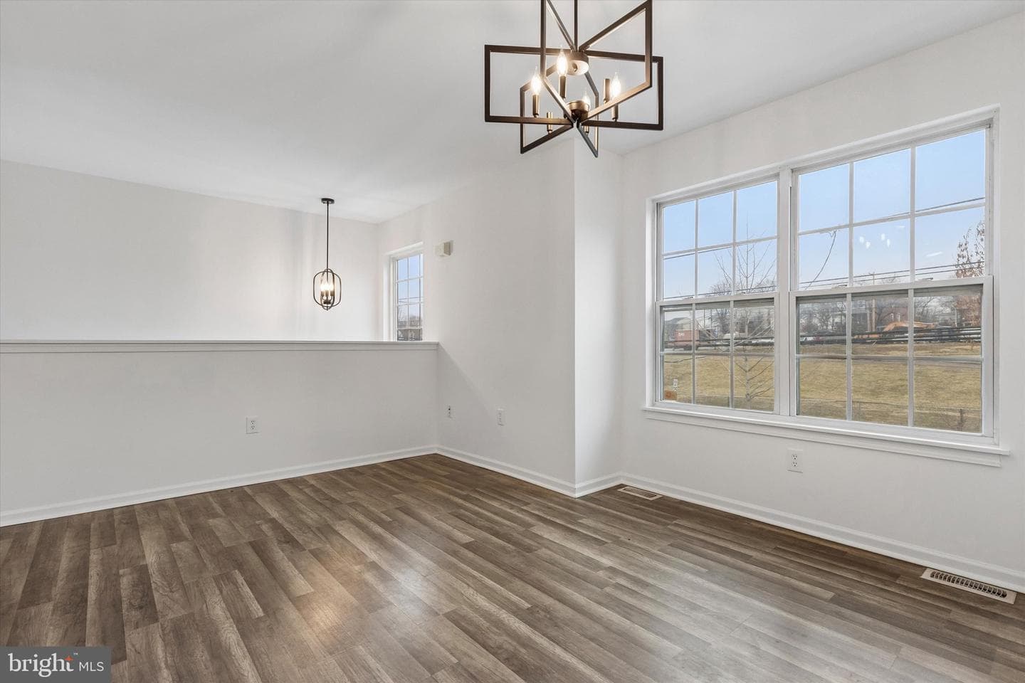 630 E Marshall Street photo 4