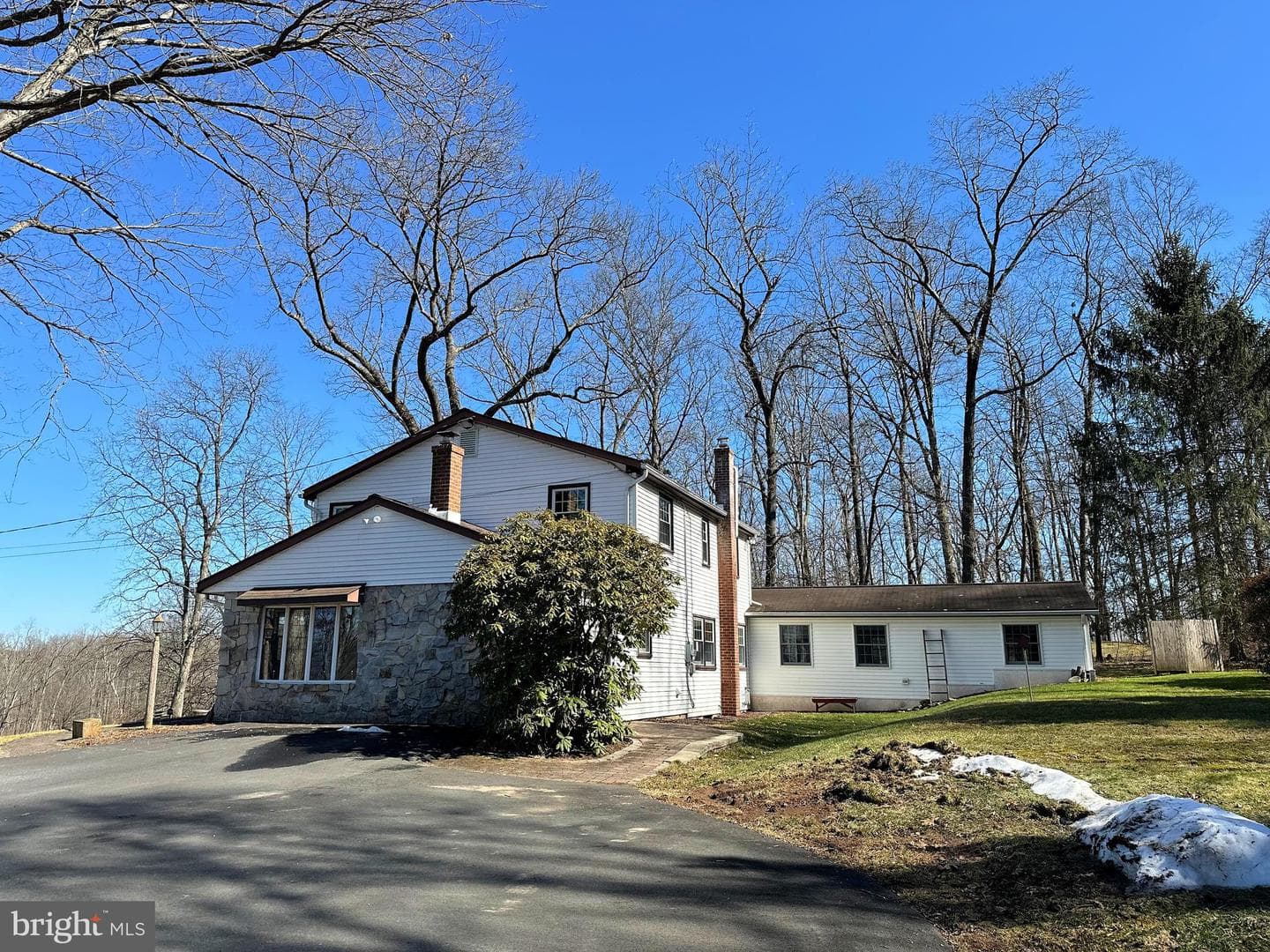 1092 Palm Hill Road photo 3