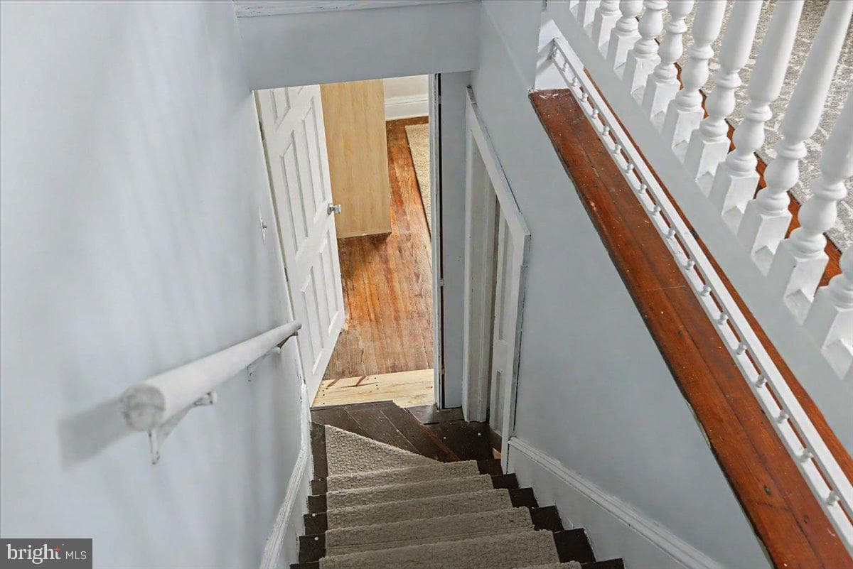 53 E Montgomery Avenue photo 32